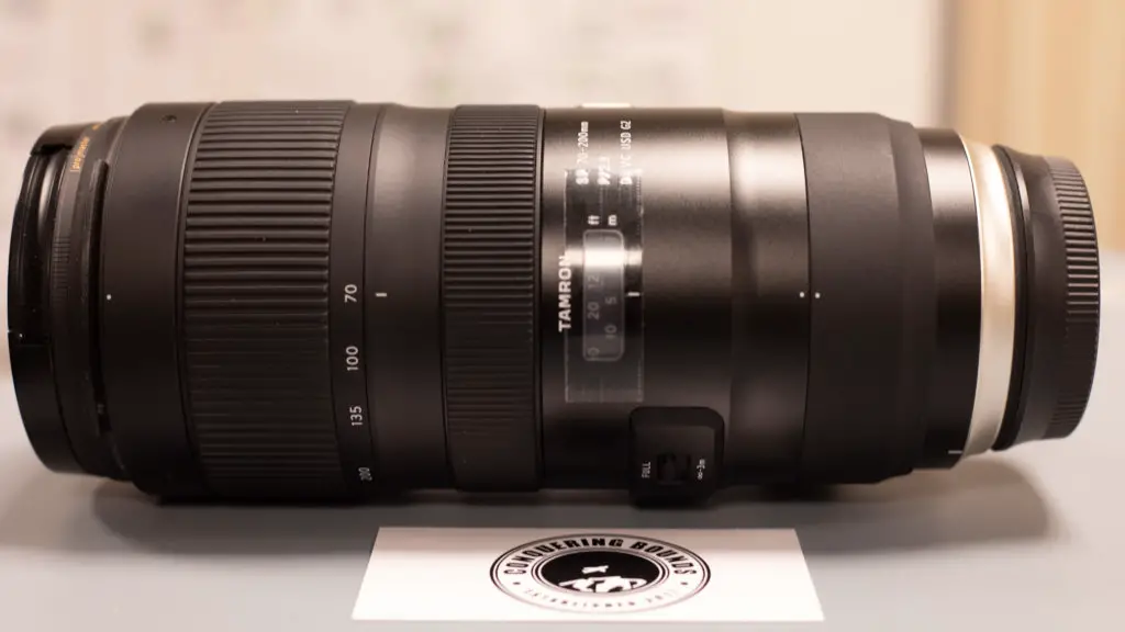 telephoto lens